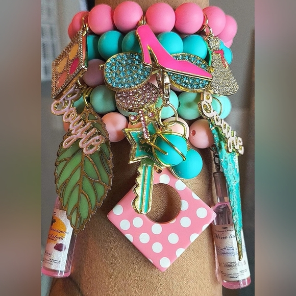 Junky Turquoise and Pink Charm Bracelet - Picture 5 of 9